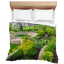 Natural Landscaping In Home Garden Bedding 67080687