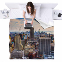 New York City At Dusk Blankets 55075201