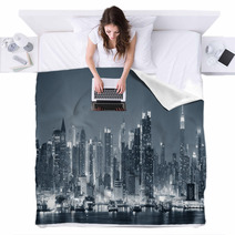 New York City Manhattan Black And White Blankets 42447200
