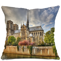 Notre Dame De Paris Cathedral Pillows 56682352