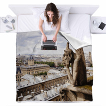 Notre Dame De Paris France Blankets 64374369