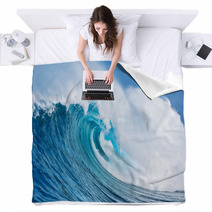 Ocean Wave Blankets 61981708