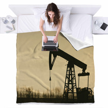 Oil Pump Silhouette in Sunset Blankets 61900076