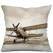 Old Airplane Pillows 62057371