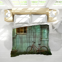 Old Bicycle Leaning Against Grungy Barn Bedding 26545268