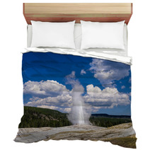 Old Faithful Geyser At Yellowstone National Park Bedding 64356716