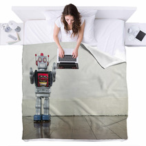 Old Robot  Toy Blankets 61624587