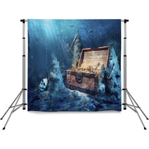 Open Treasure Chest With Bright Gold Underwater Backdrops 36102855