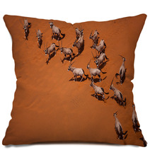 Oryx Pillows 81873332