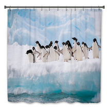 Penguins On The Snow Bath Decor 46557859