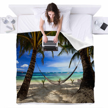 Perfect Beach Blankets 22830909