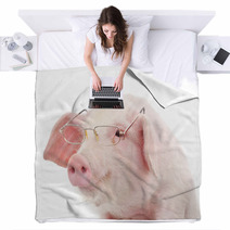 Portrait Of A Pig In Glasses Blankets 59644378