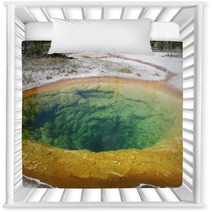 Pozza D'acqua Colorata Yellowstone,usa Nursery Decor 60761241
