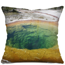 Pozza D'acqua Colorata Yellowstone,usa Pillows 60761241