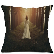 Princess In The Middle Of A Forest Pillows 94704062