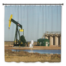 Producing Oil Well In North Dakota Bath Decor 60263147