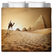 Pyramids In Desert Bedding 89970771