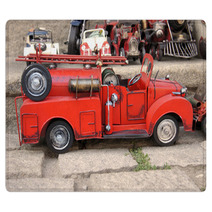 Red Toy Vintage Metal Car Firetruck Rugs 60120009