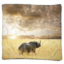 Rhino Blankets 28038828