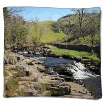 River Running Through The Dales Blankets 64258341