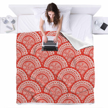 Round Red Patterns With Flowers Blankets 67260675