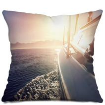 Sailing Ocean Boat Pillows 54105132