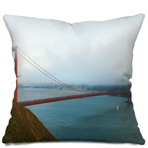 San Francisco Golden Gate Bridge Pillows 69976179