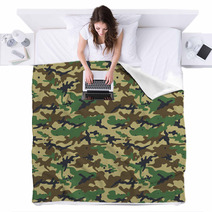 Seamless Camouflage Pattern Blankets 83267637
