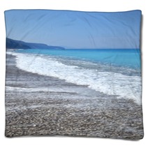 Seashore Waves On Sand Beautiful Background Blankets 68418231