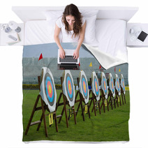 Series Of Archery Clear Targets In Green Field Blankets 65527435