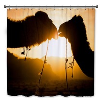Silhouette Of A Camels Bath Decor 85687933