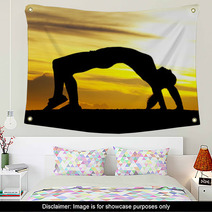 Silhouette Of A Woman Wall Art 33100756