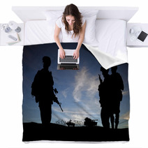 Silhouette Of Modern Soldiers With Military Vehicles Blankets 34163108