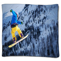 Snowboarder Blankets 29388659