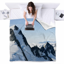 Snowy Mountains Blankets 67899322