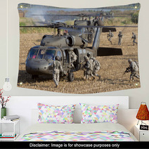 Soldiers Boarding Helicopter Wall Art 70352735