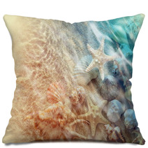 Starfish And Seashell On The Summer Beach In Sea Water Pillows 199191527