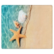 Starfish And Seashell On The Summer Beach In Sea Water Rugs 210075031
