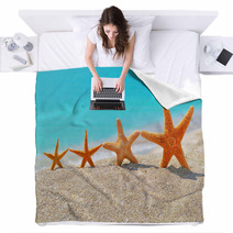Starfishes On The Beach Blankets 63394337