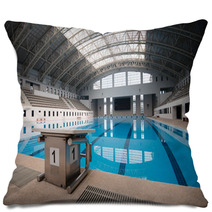 Starting Block No 1 In An Empty Swimming Pool Pillows 71690293