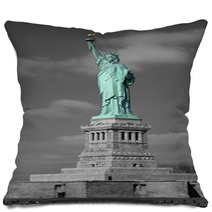 Statue Of Liberty New York Pillows 21999767