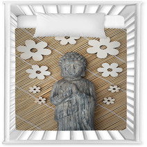 Stenen  Grijze Boeddha Met Houten Bloemen Nursery Decor 67218444