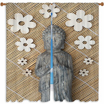 Stenen  Grijze Boeddha Met Houten Bloemen Window Curtains 67218444
