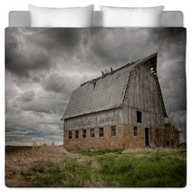 Stormy Barn Old Barn On Prairie With Stormy Sky Usa Bedding 87839146