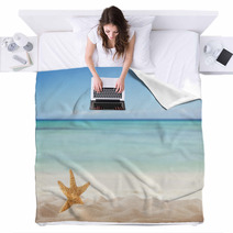 Summer Beach With Starfish Blankets 66245374