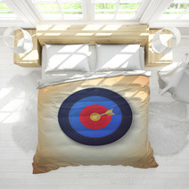 Target With Arrow Hitting In Center Bedding 68596806