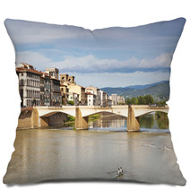 The Bridge Of Santa Trinita Over The Arno River In Florence Pillows 68475317