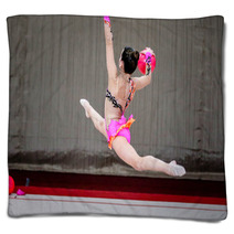 The Girl Gymnastics Is Back With Ball Blankets 84025947