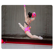 The Girl Gymnastics Is Back With Ball Rugs 84025947