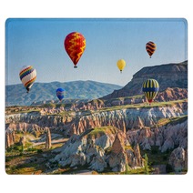 The Great Tourist Attraction Of Cappadocia Balloon Flight Turkey Rugs 126986425